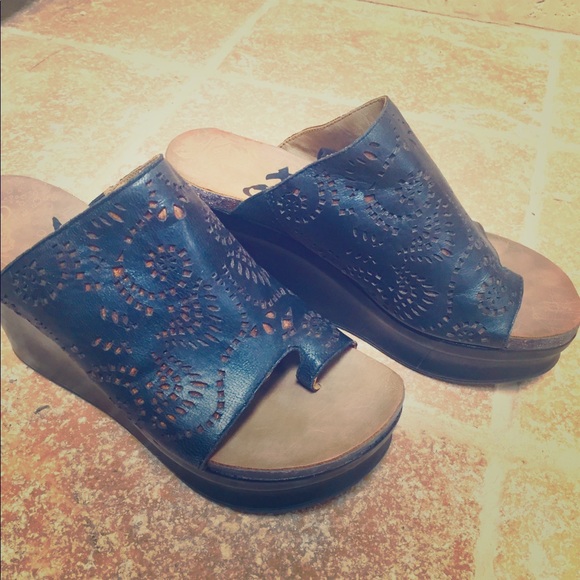 OTBT Shoes - OTBT Perforated leather wedge sandal w/ toe ring